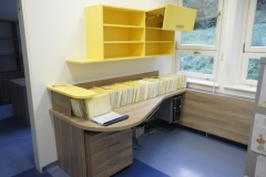 Zaokrožena pisalna miza za še večjo efektivnost hitrega dela z dokumenti